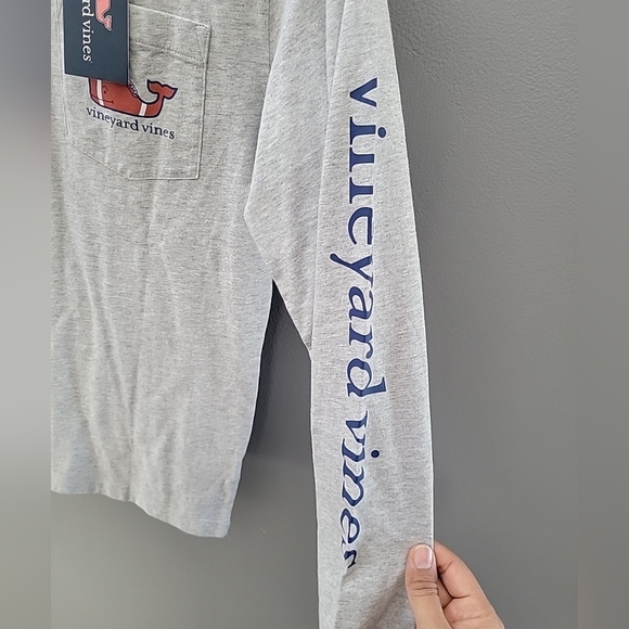 Vineyard Vines Crew Neck Football Tee Men's XSmall Gray Long Sleeve 100% Cotton - Picture 2 of 5